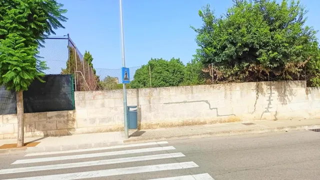 Solar al lado del polideportivo en Muro - foto 4