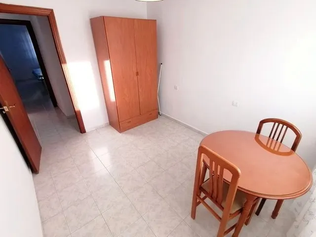 Piso de 4 Dormitorio y 2 Baños - Garaje coche y moto Opcional — 26