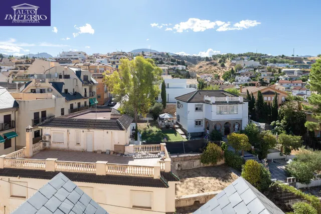 ÁTICO DÚPLEX EN EL BARRIO DE MONACHIL. — 27