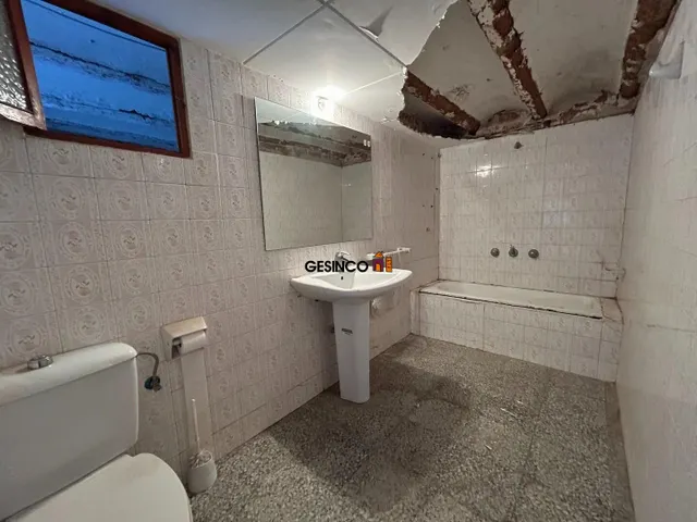 CASA DE PUEBLO PARA REFORMAR CON PATIO — 12