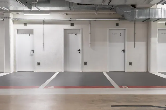 Parking 25m² en alquiler - Zona Avinguda Barcelona — 16