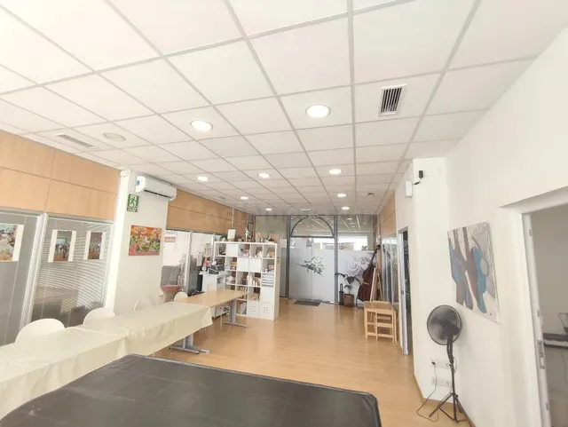 Amplio Local Comercial en Zona Avenida al Vedat, Torrent - O - foto 2