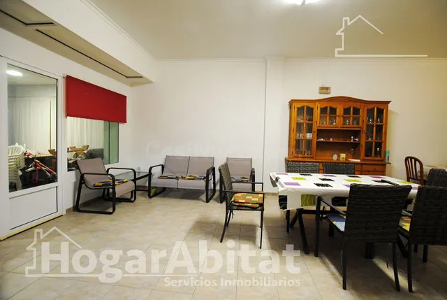 EXTERIOR CON TERRAZA JUNTO A LA PLAYA - foto 4