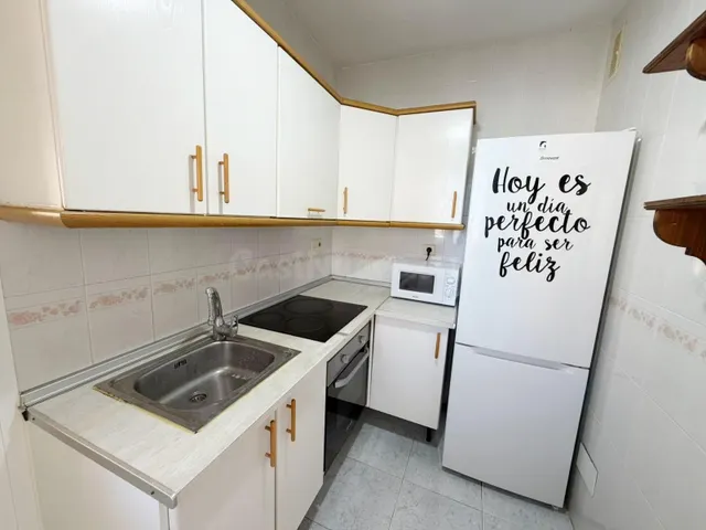 ️ TRIPLEX EN EL TOYO – RETAMAR  El privilegio de vivir junto al mar  96 m2 const.  Garaje privado incluido en el precio — 4