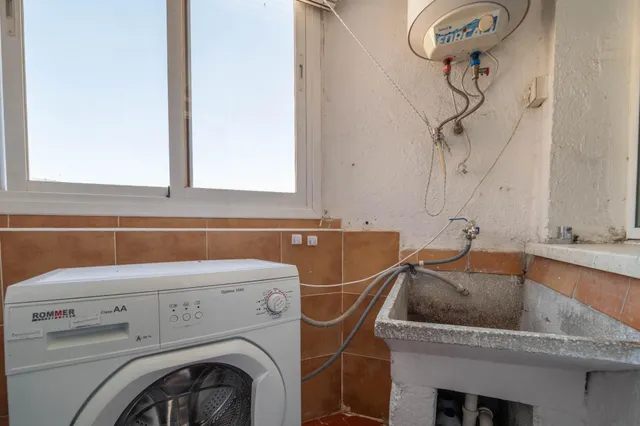 Piso junto a Trafico. Ideal inversión — 25
