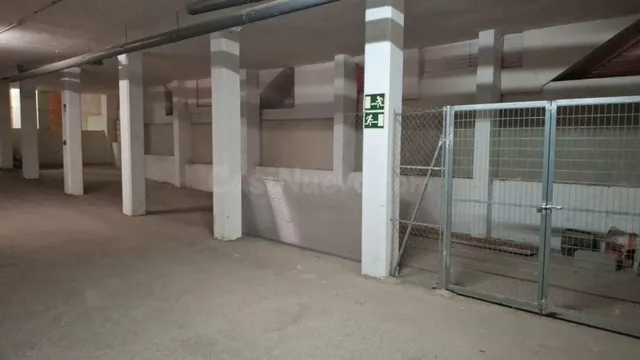 Lote de 9 plazas de garaje - foto 3