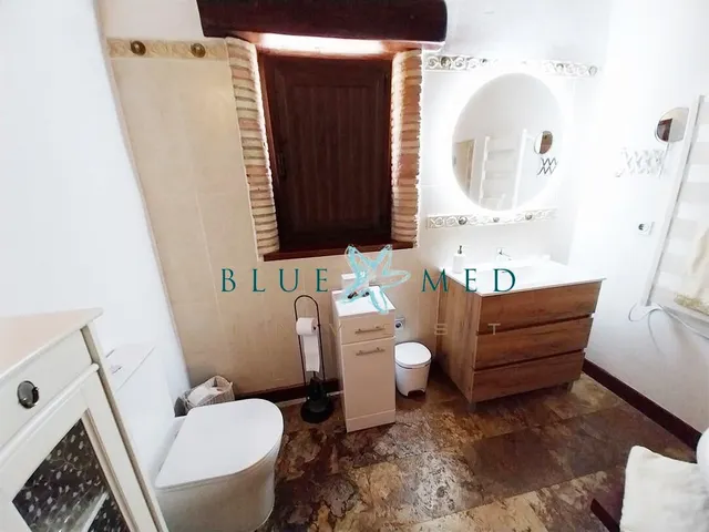 Sorprendente casa de campo con 4 dormitorios y 3 baños. — 36