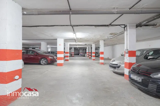 Piso de 4 dormitorios con garaje en carretera de málaga – la chana - Granada — 41