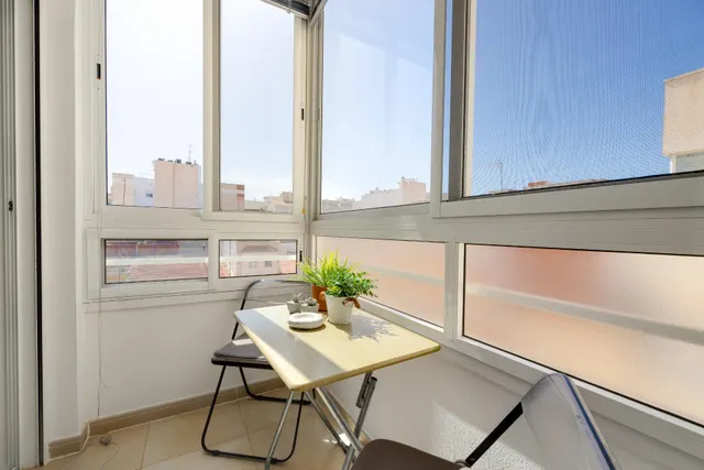 ATICO de 1 dormitorio con SOLARIUM PRIVADO en el centro de Torrevieja — 6