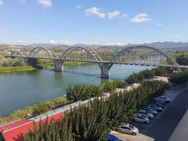 OPORTUNIDAD ESPECTACULAR LOCAL DE OFICINAS EN LA ZONA MAS CE - foto 4