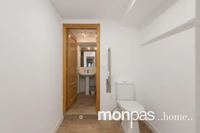 Local comercial en venta en Amara — 9