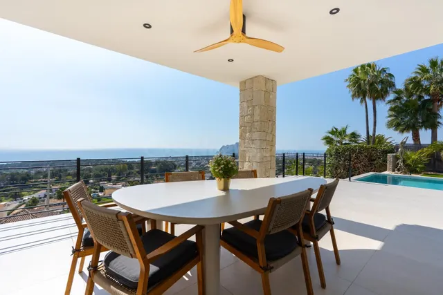 Impresionante villa mediterránea de lujo con vistas al mar e - foto 4