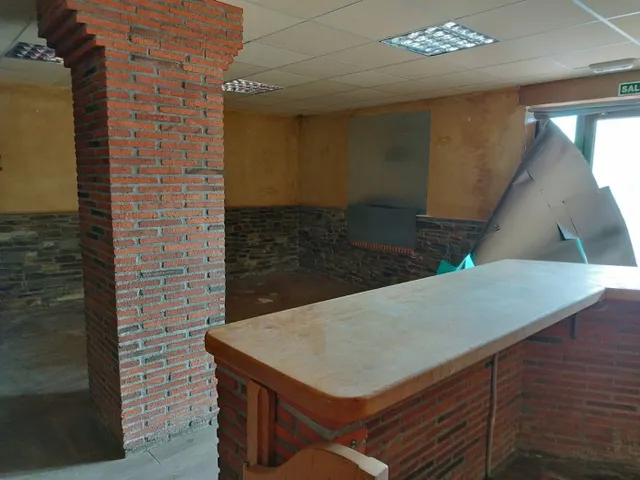 Bar Cafeteria, y vivienda en entranbasaguas, Cantabria — 16