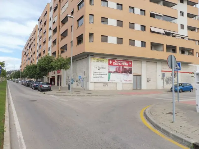 Local comercial en Teatinos