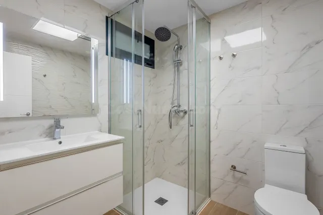APARTAMENTO DE 2 DORMITORIOS Y 2 BAÑOS EN ORIHUELA COSTA — 25