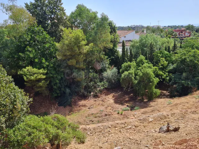 Terreno con vistas al mar en Hacienda Las Chapas, Marbella - foto 5