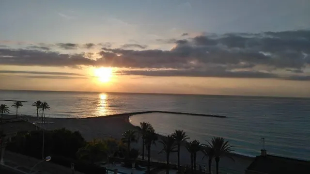 Suelo urbano en primera línea de playa — 18