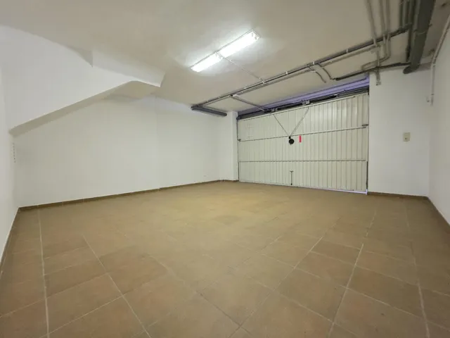 Chalet esquinero adosado en Vilafortuny — 7