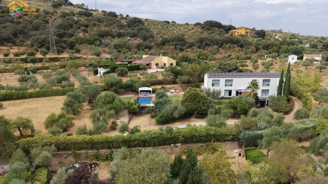 LUXURY HOME EN RONDA EN FINCA DE 10.571 M2 — 10