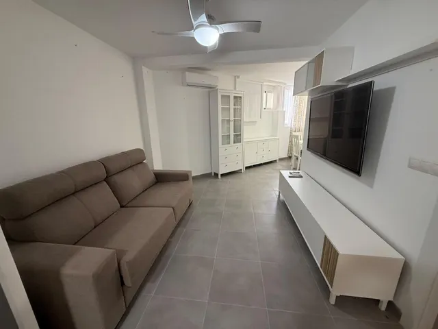 Acogedor Piso Reformado en Benidorm - ¡Tu Refugio Ideal! — 3