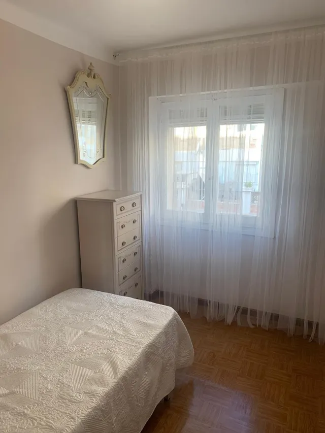 Apartamento con 3 dormitorios en calle Zafiro Alicante — 9