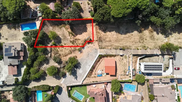 PARCELA URBANA DE 716 m2 EN SANT JULIÀ D’ALFOU — 5