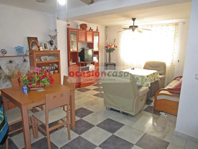 ¡GRAN CASA EN LA BARRIADA DE SANTA CRUZ! — 3