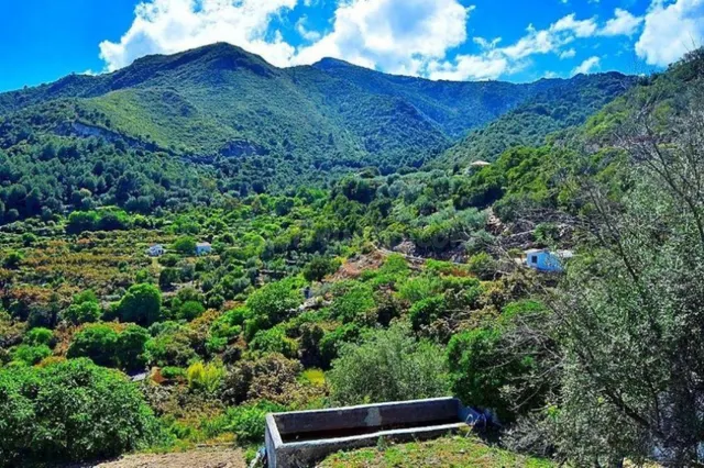 Parcela 813m² en venta - Ojen pueblo — 3