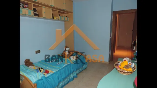 SE VENDE VIVIENDA SOBRE LOCAL EN SANTA MARÍA DEL ÁGUILA — 25