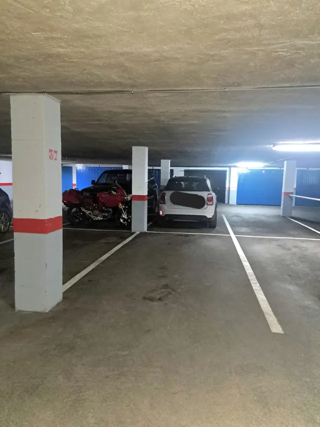 Amplio piso con 4 dormitorios y vistas al mar y Benidorm en zona Levante. — 42