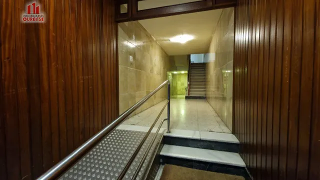 ATENCIÓN INVERSORES!!! OFICINA EN PLENO CENTRO DE OURENSE. — 12