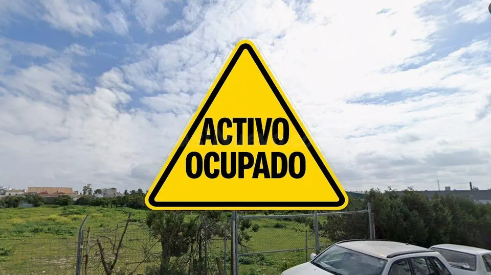 CASA EN PILAS