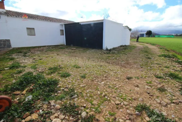 Casa con terreno 4 habitaciones 220m² en venta - Llanos De A - foto 2