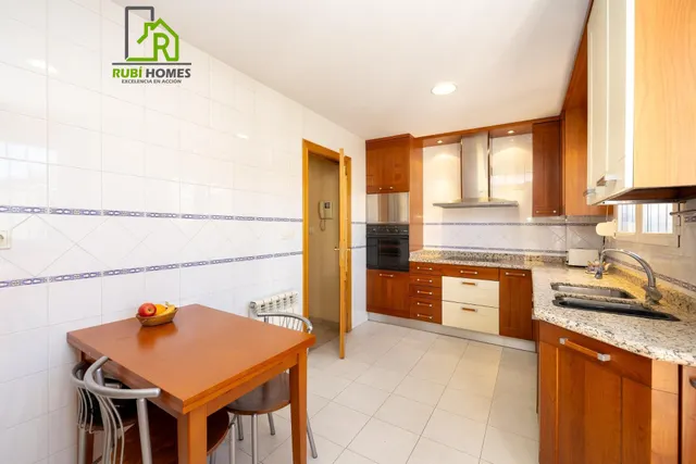 En venta casa unifamiliar en recinto cerrado en Granada capital — 9