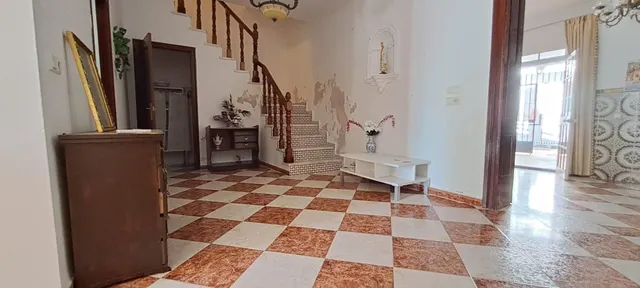 Amplia vivienda con terrazas y azotea privada en Brenes, a solo 20 minutos de Sevilla!! — 6