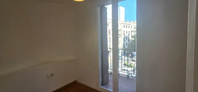 Alquiler de Piso Exterior en Trafalgar con Balcones y Terraza — 18