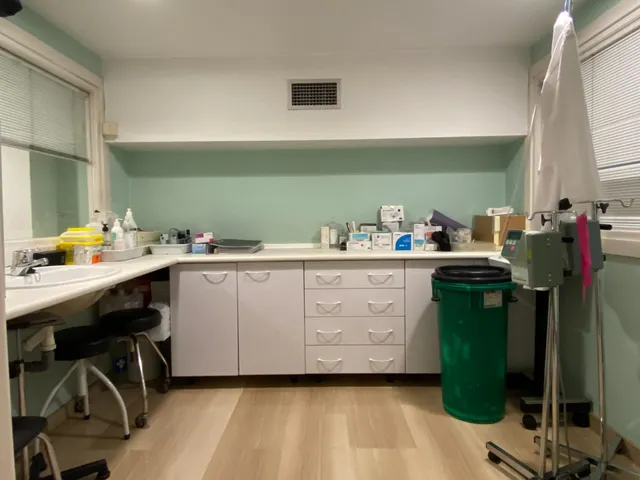 Clínica con licencia sanitaria en Avenida de Andalucía, RESIDENCIAL LAS ADORATRICES — 30
