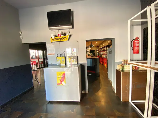 Negocio de hostelería en primera línea — 22