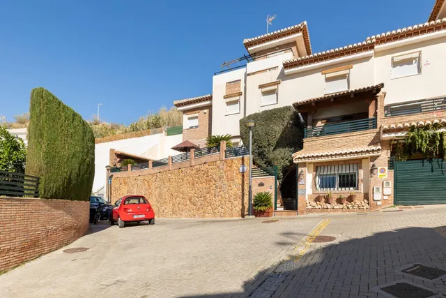 Casa o chalet independiente en venta a 5 minutos del Centro  - foto 2