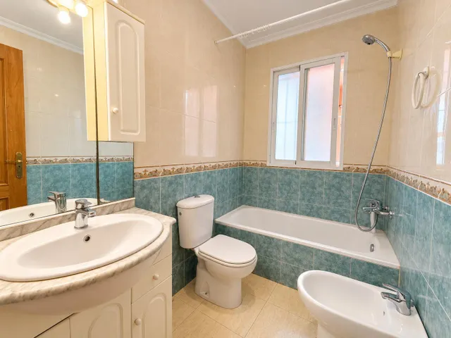 Estudio en venta en Torrevieja, a 700 m de la Playa del Cura — 10