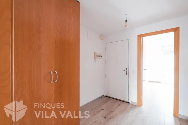 Piso dúplex en pleno centro de Caldes. Ascensor, terraza, 2 balcones y parking incluido. — 7