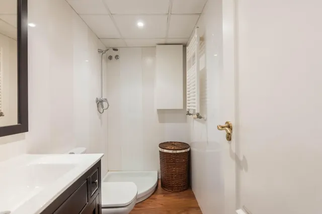 Amplia y Elegante Vivienda con Excelentes Acabados — 23