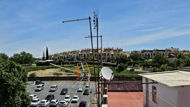 ✨ ¡Gran casa con cochera cerrada , llena de posibilidades! — 5