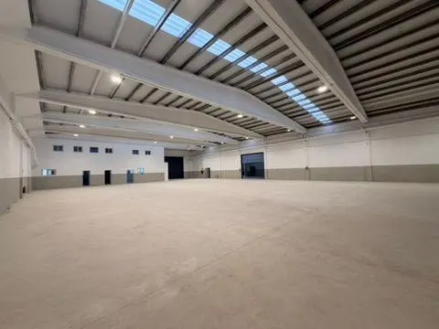 NAVE INDUSTRIAL  EN REUS CON GRAN PATIO PRIVADO — 7