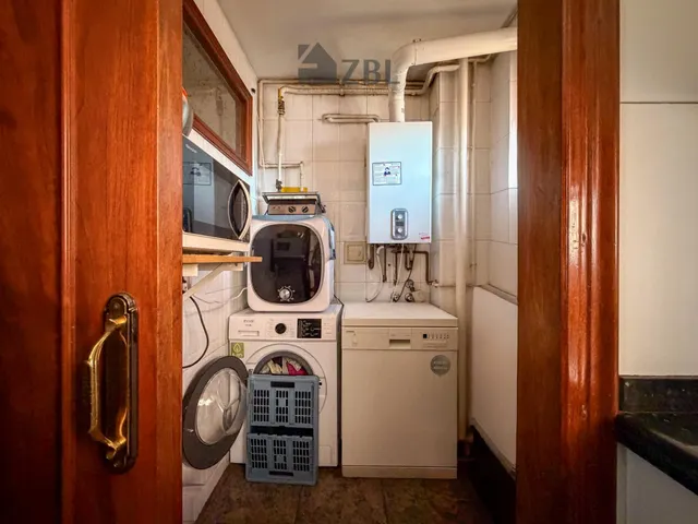 ¡AMPLIO PISO SEMINUEVO CON TERRAZA, ASCENSOR Y MUCHA LUZ EN UNA DE LAS MEJORES ZONAS DE MANRESA! — 11