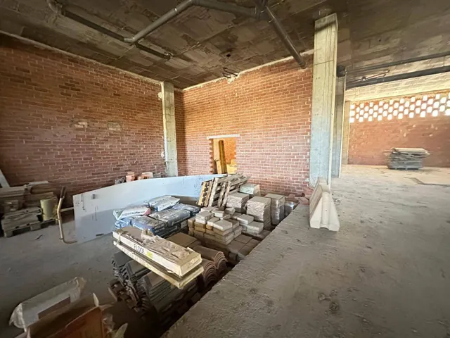 Local comercial de 431m2 en alquiler. - foto 5