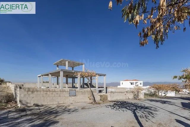 Parcela exclusiva con estructura de Chalet independiente y p