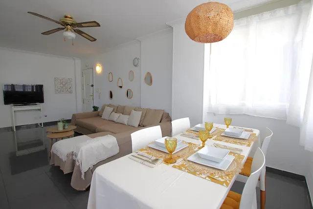 Vivienda en Benalmádena Costa a 50 metros de la playa, con vistas al mar — 18