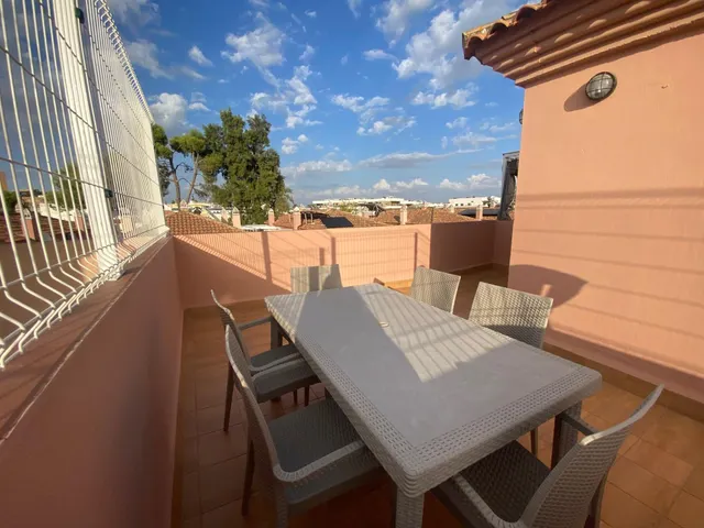 Tomares. bonito triplex amueblado junto al ayuntamiento — 40