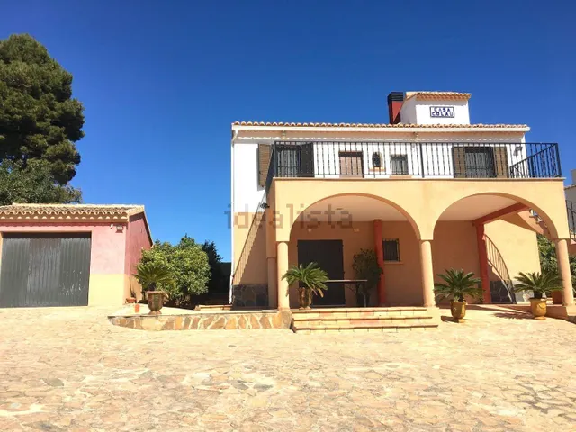 CHALET CON PISCINA Y PARCELA DE 1560 M2 A 10 KM PLAYAS — 18